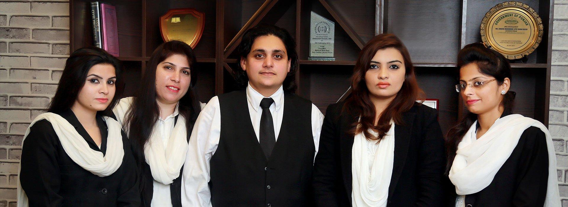 7 Outstanding Services Offered by Female Lawyer Firms Lahore